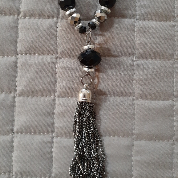 Long elegant necklace - Picture 2 of 2